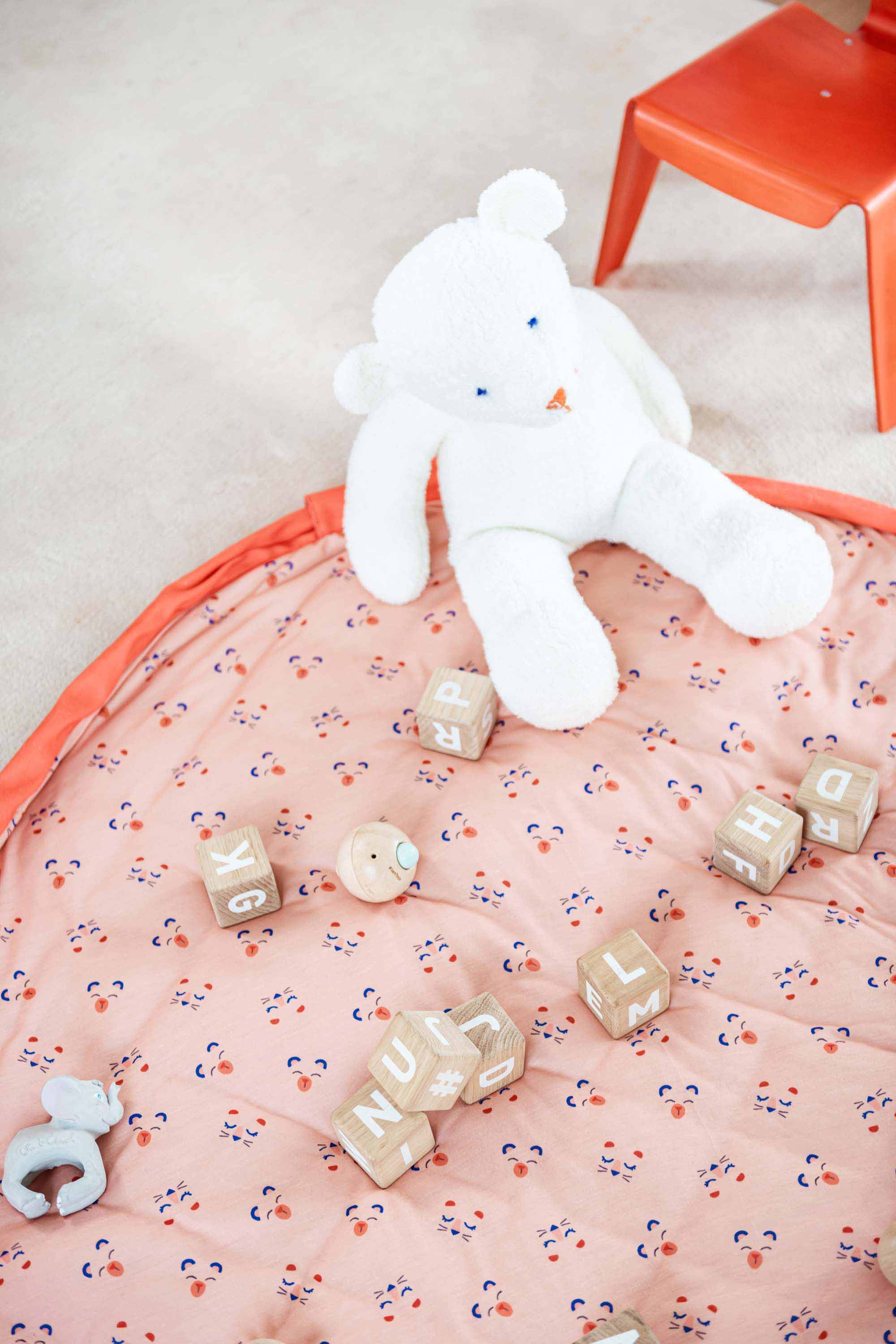 Detail photo toys on the soft Play&Go print animal faces