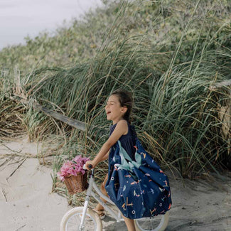 Outdoor storage bag surf