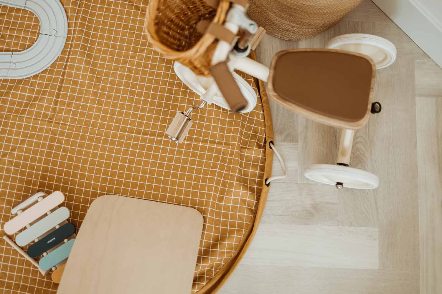 Organic grid mustard storage bag