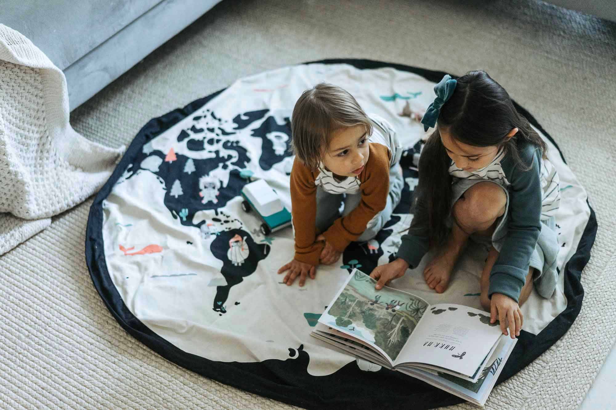 Worldmap/stars toy storage bag