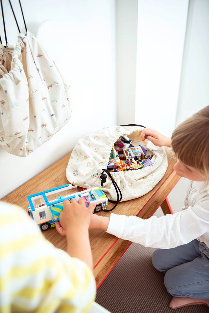 Mini cars & rainbow toy storage bag, all little toys all interiors